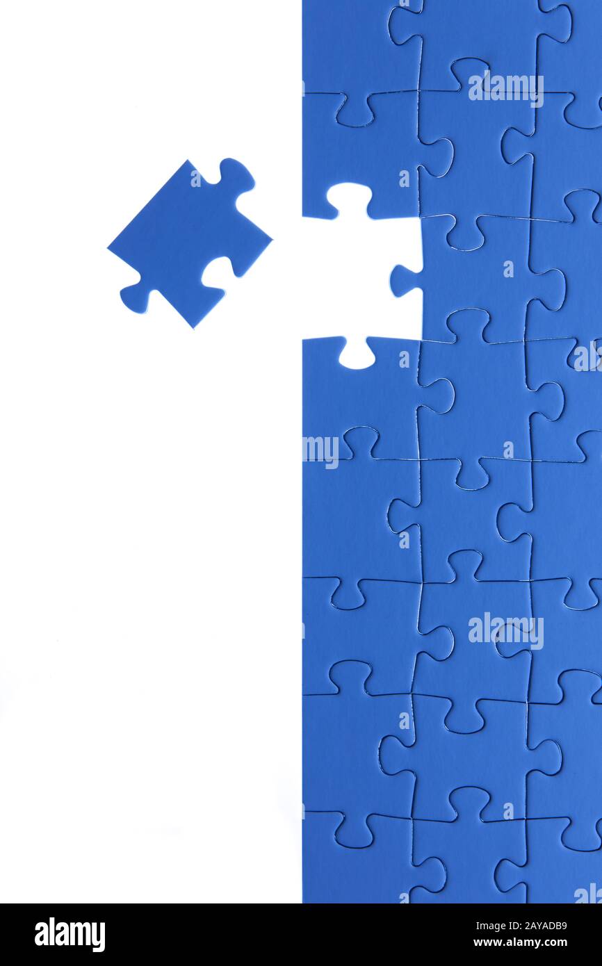 Blue puzzle. Soluzioni aziendali, risolvere problemi,scienza tecnologia e team building concept. Foto Stock