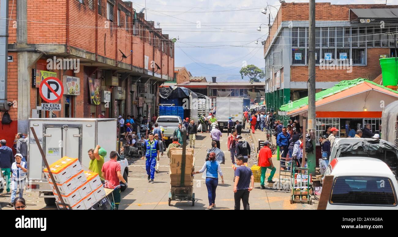 Bogotà mercato generale della movimentazione merci Corabastos Foto Stock