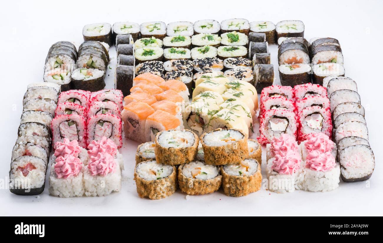 Il cibo giapponese, ristorante sushi gunkan maki roll piatto o vassoio impostato. Set di Sushi e composizione Foto Stock