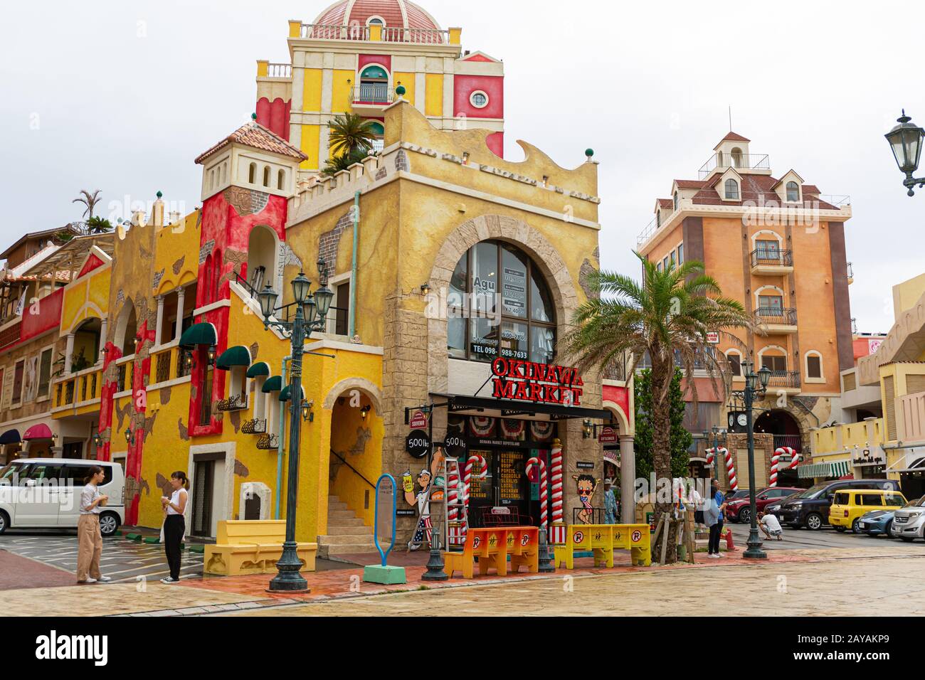 Okinawa,Giappone - 15 Maggio 2019: popolare meta turistica in American village, Okinawa in Giappone. Foto Stock