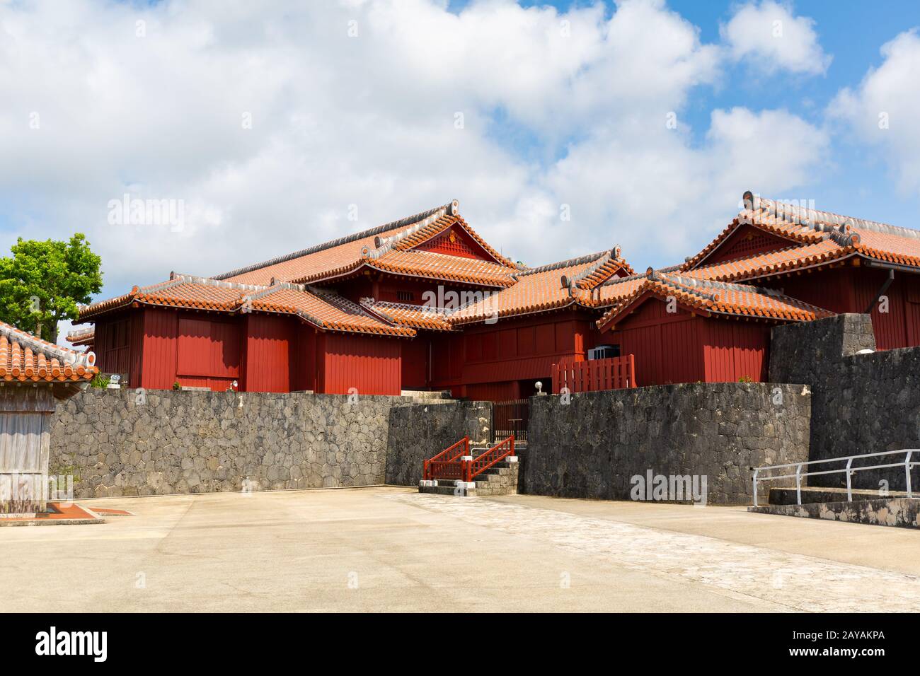 OKINAWA - 8 OTT: Castello Di Shuri a Okinawa, Giappone, L'8 Ottobre 201
