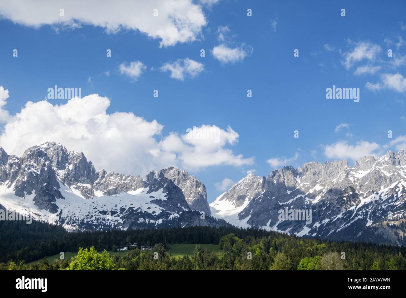 Panorama delle montagne selvagge del Kaiser in Austria Foto Stock