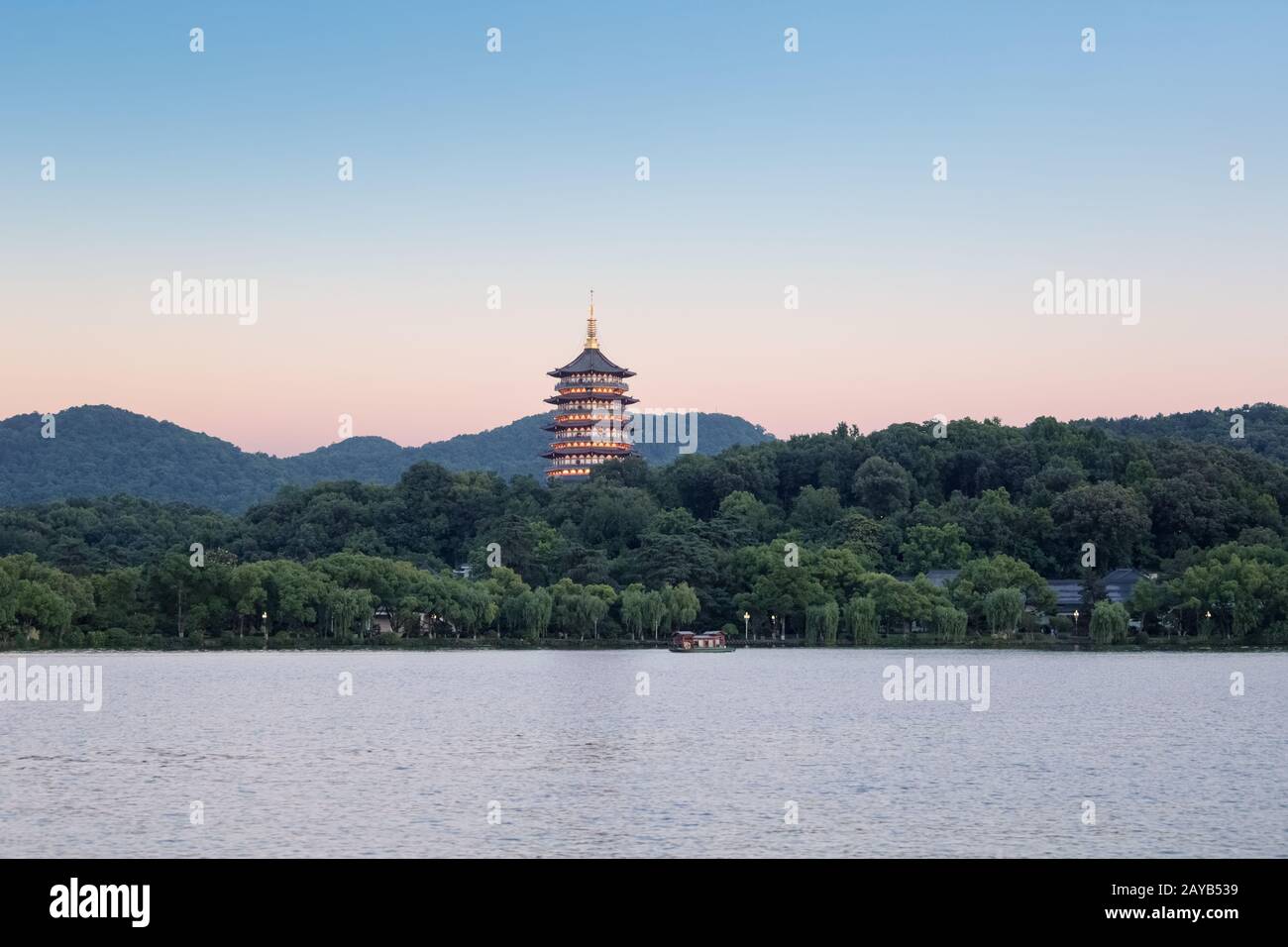 splendido scenario del lago occidentale di hangzhou Foto Stock