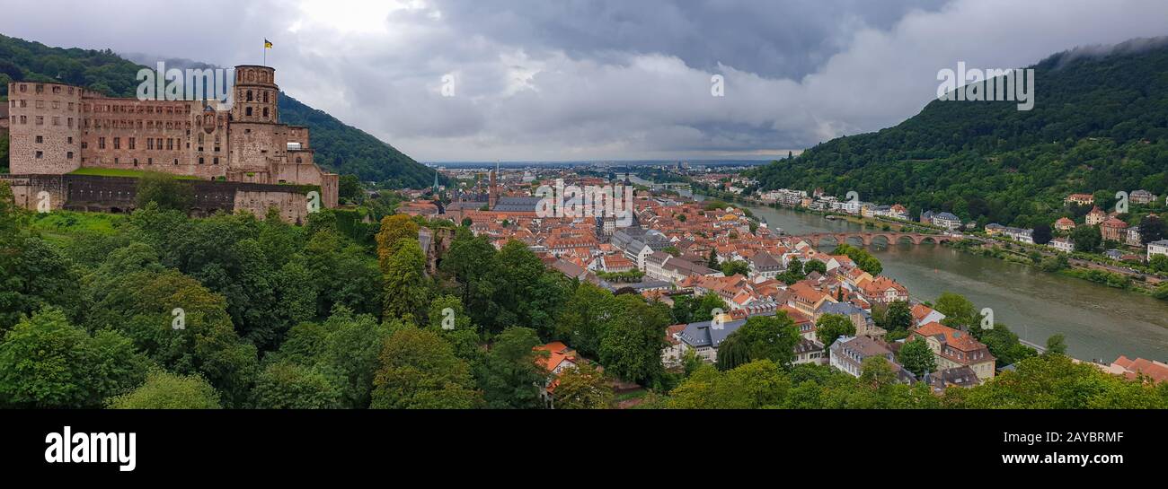Panorama del Palazzo di Heidelberg e della città medievale di Heidelberg, Germania Foto Stock