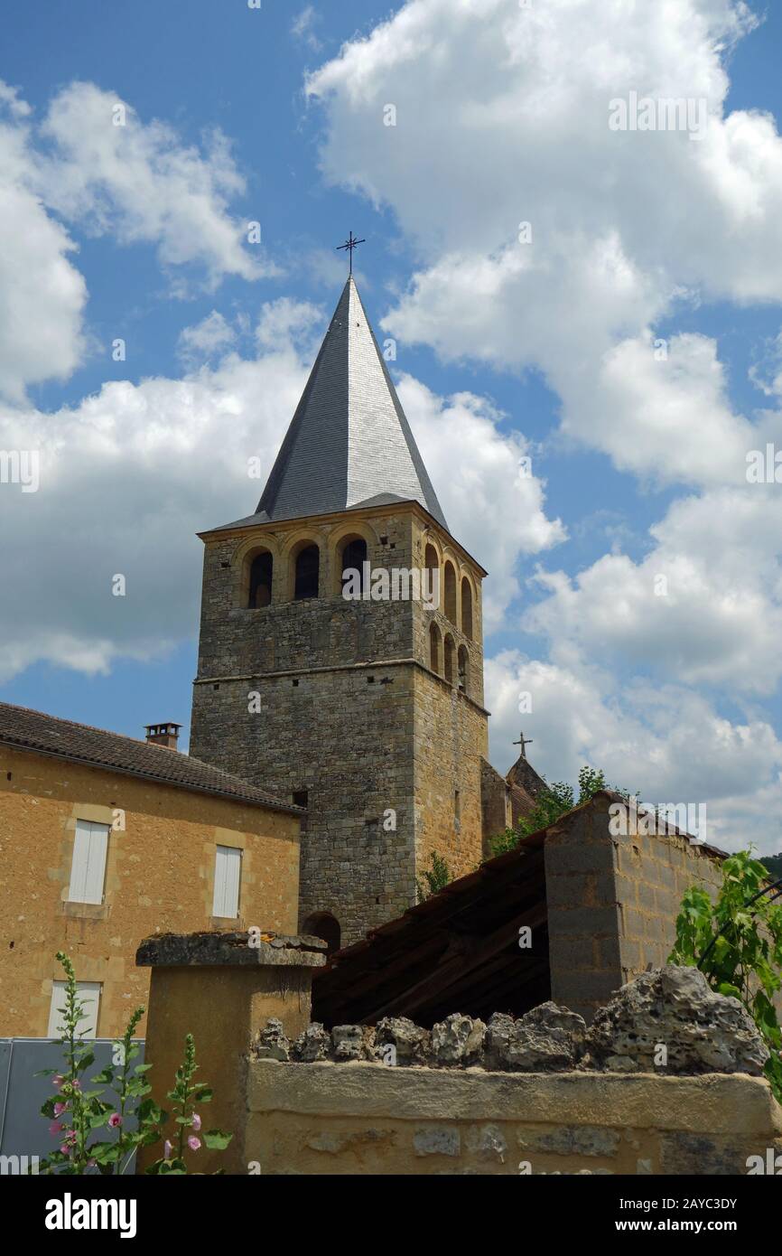 Chiesa parrocchiale di Saint-Jean-Baptiste a Saint Pompont Francia Foto Stock