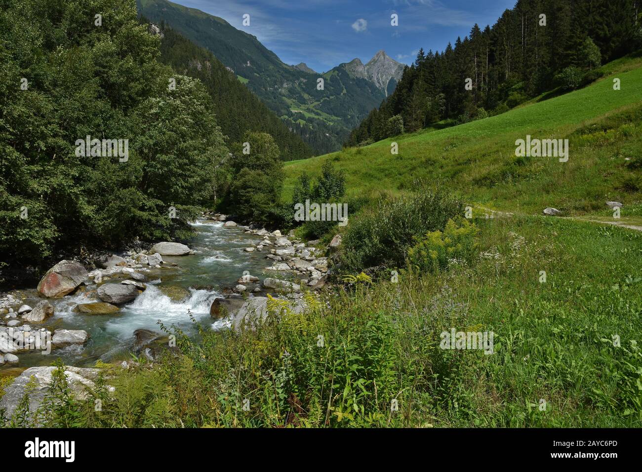 Alpi Zillertaler, austria, europa, vicino al fiume ziller Foto Stock