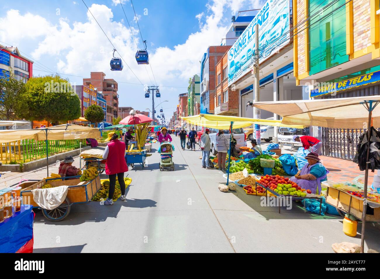 Bolivia la Paz El Alto quartiere funivia sopra il mercato Foto Stock