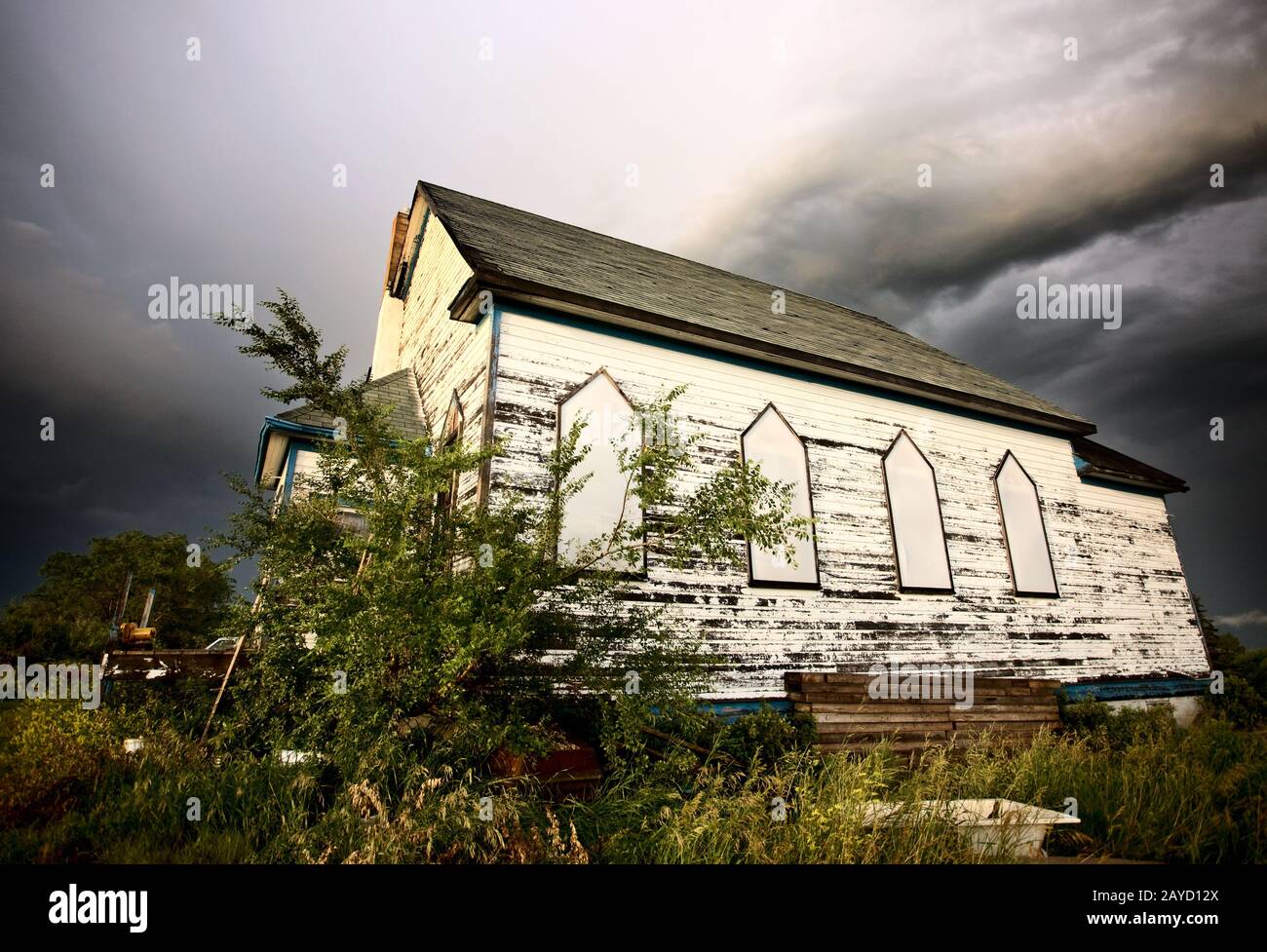 Chiesa abbandonata dopo la tempesta Foto Stock