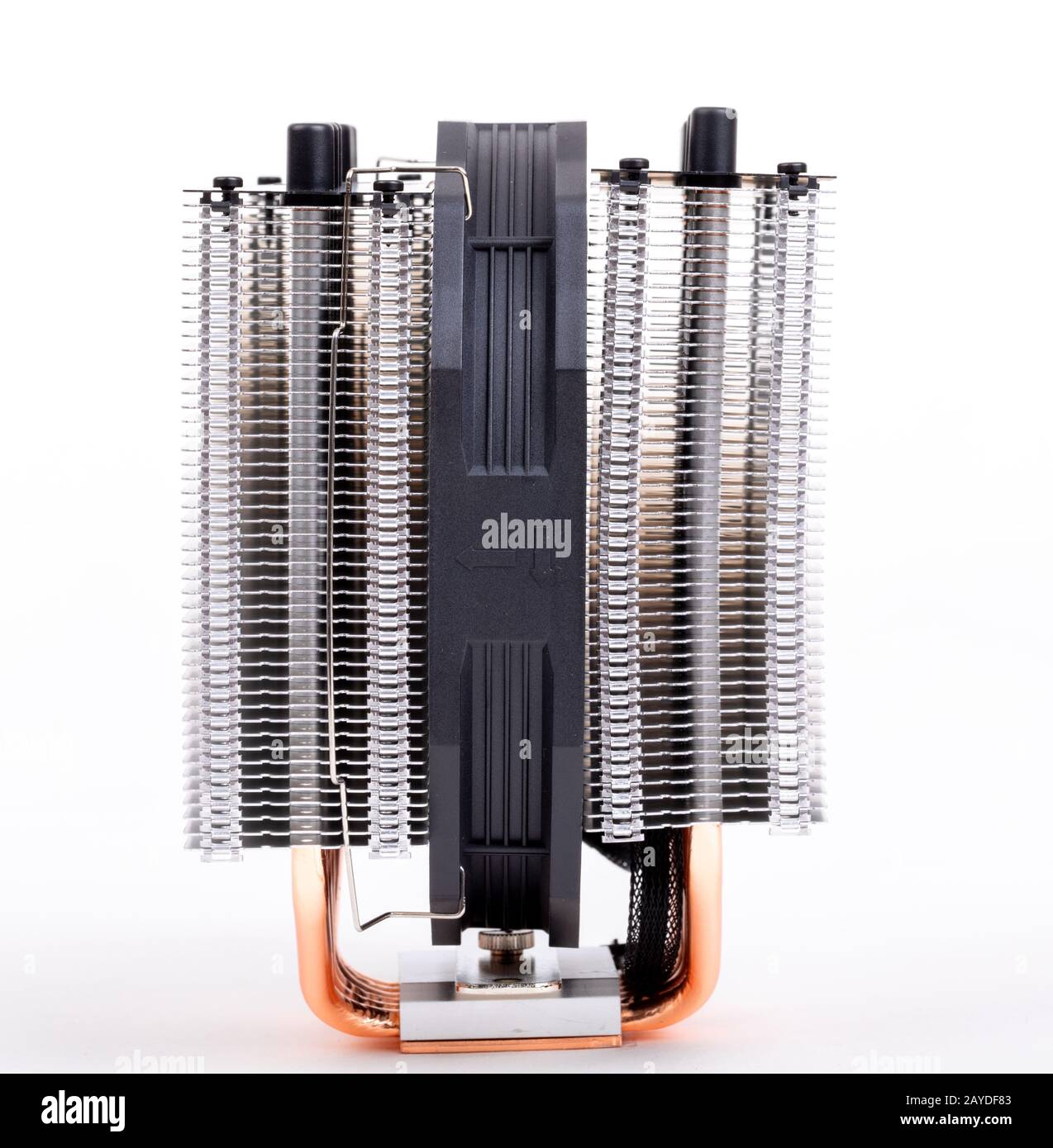 Dissipatore di calore per CPU con calore-tubi su bianco Foto Stock