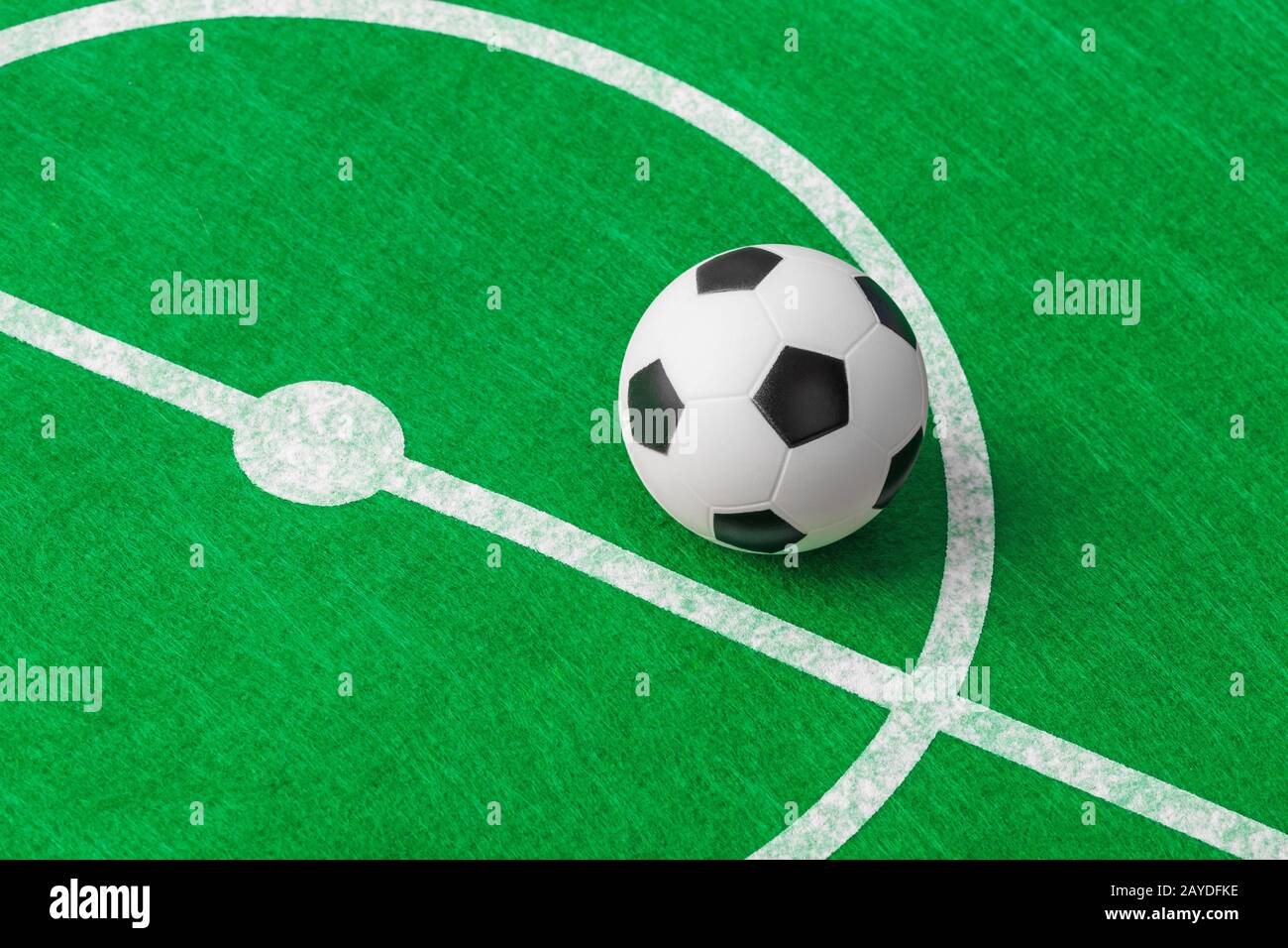 Giocattolo di un campo da calcio e la sfera Foto Stock