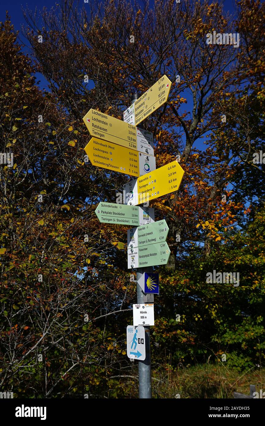 Sentieri escursionistici scheda di informazioni a Lochen e Hörnle, montagne Balinger, albo svevo, Germania, Foto Stock