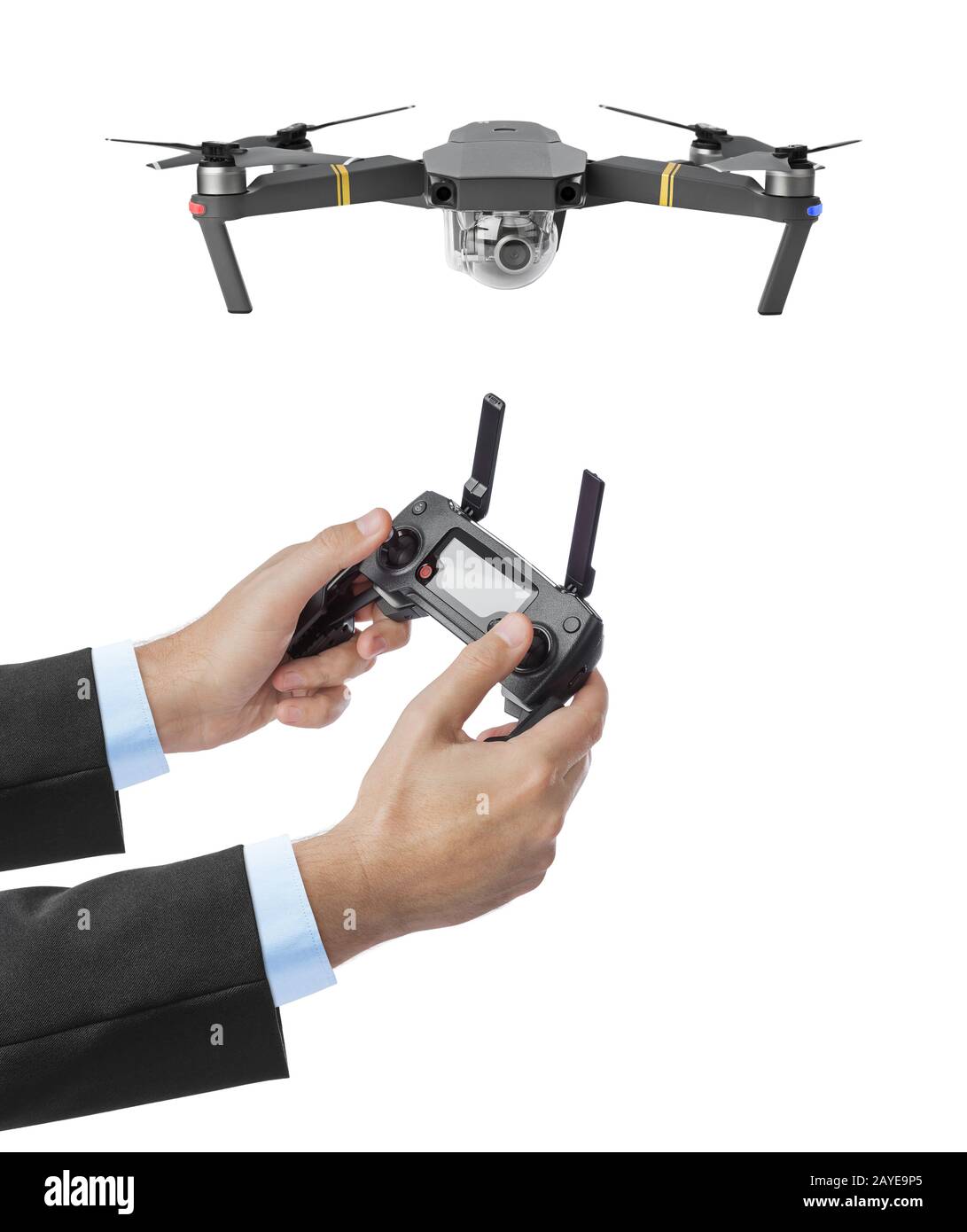 Drone e telecomando radio in mani Foto Stock