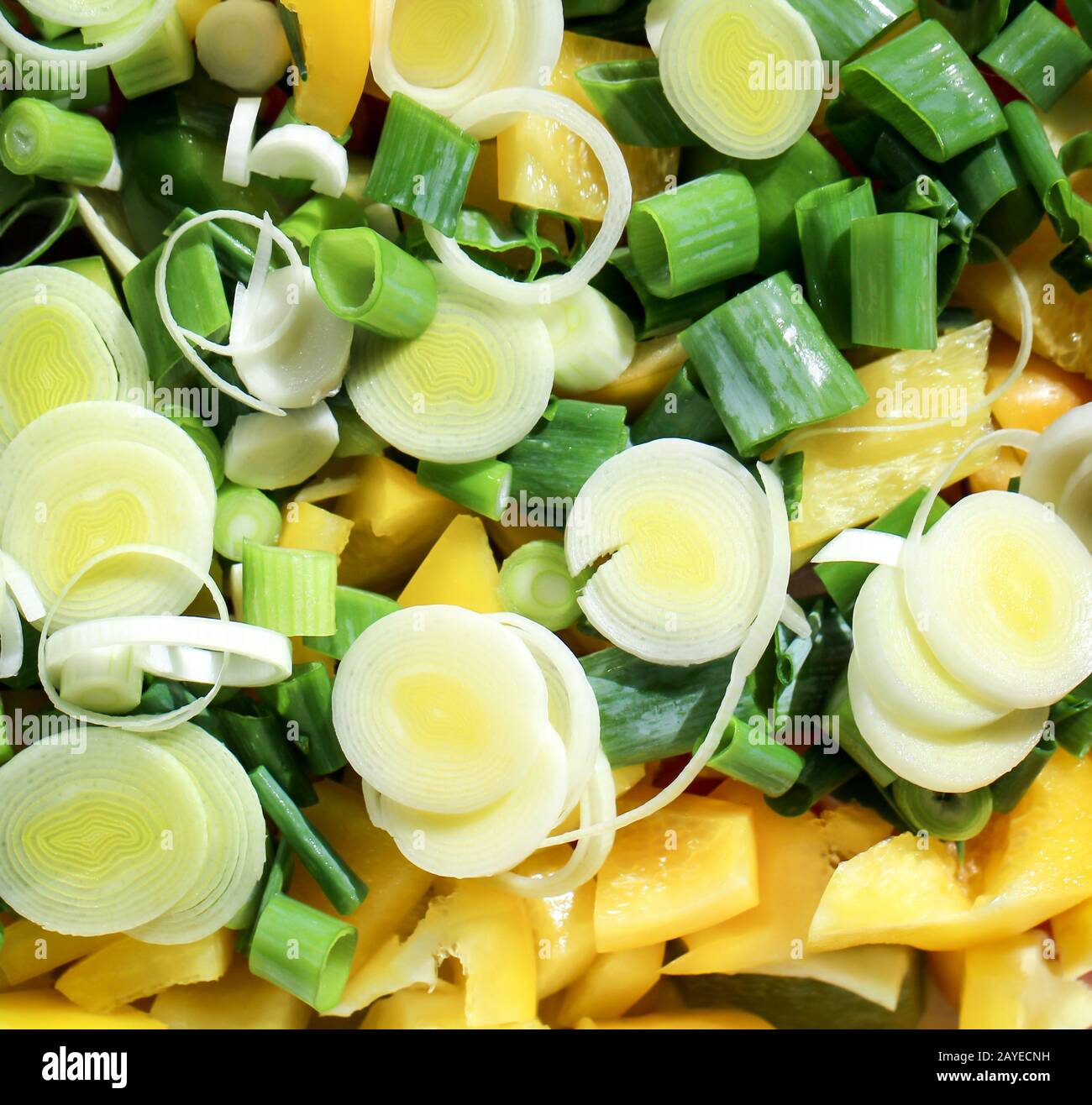 Verdure tagliate in una ciotola, betulla Foto Stock