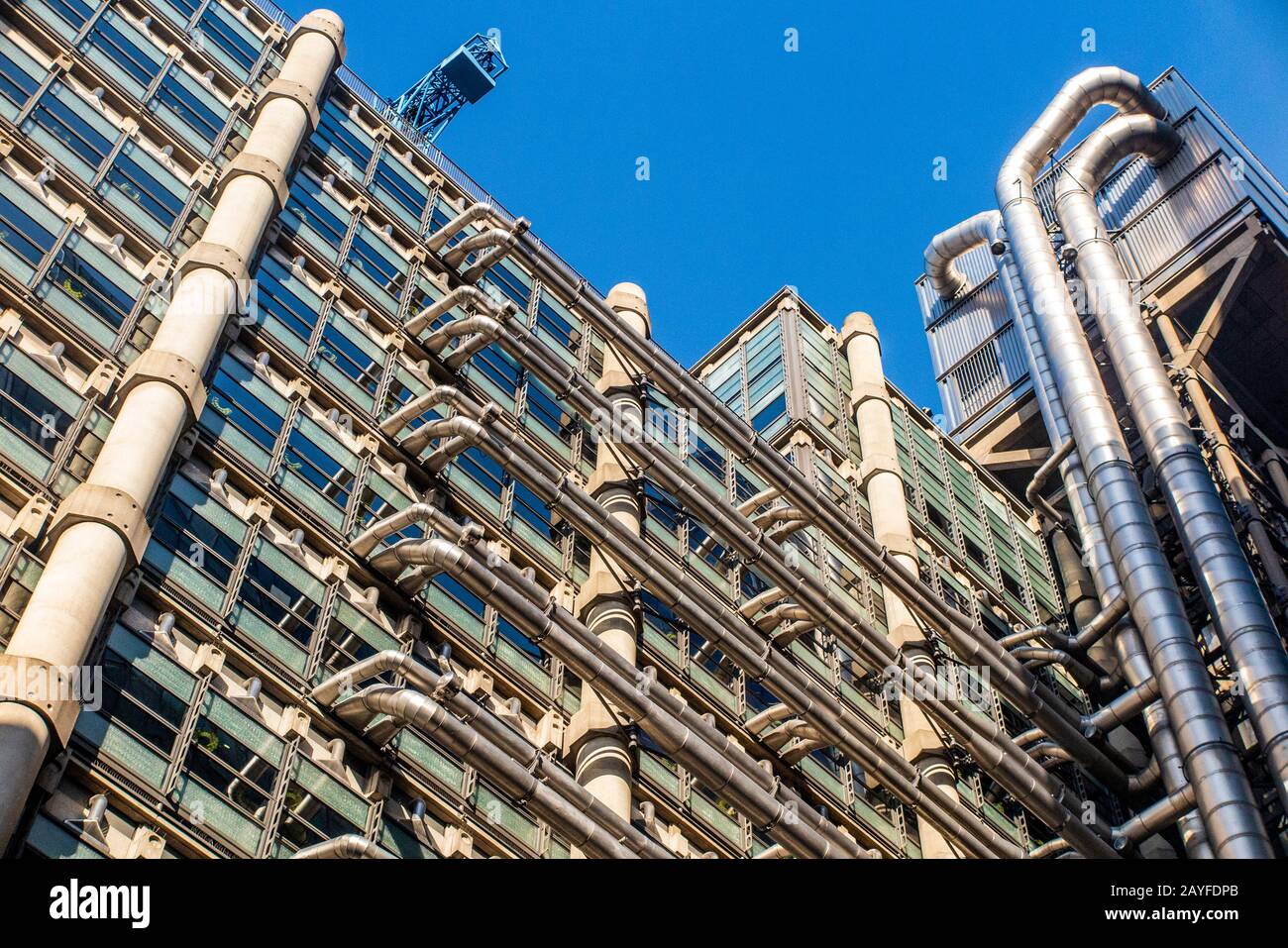 Il Lloyds Building e i grattacieli circostanti, tra cui il grattacielo di St. Helen, il Willis Building, Scalpal e 122 Leadenhall Street Foto Stock