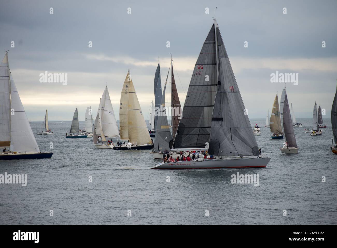 Victoria British Columbia Canada 25 maggio 2013: Swiftsure International Yacht Race, partenza gara di vela Foto Stock