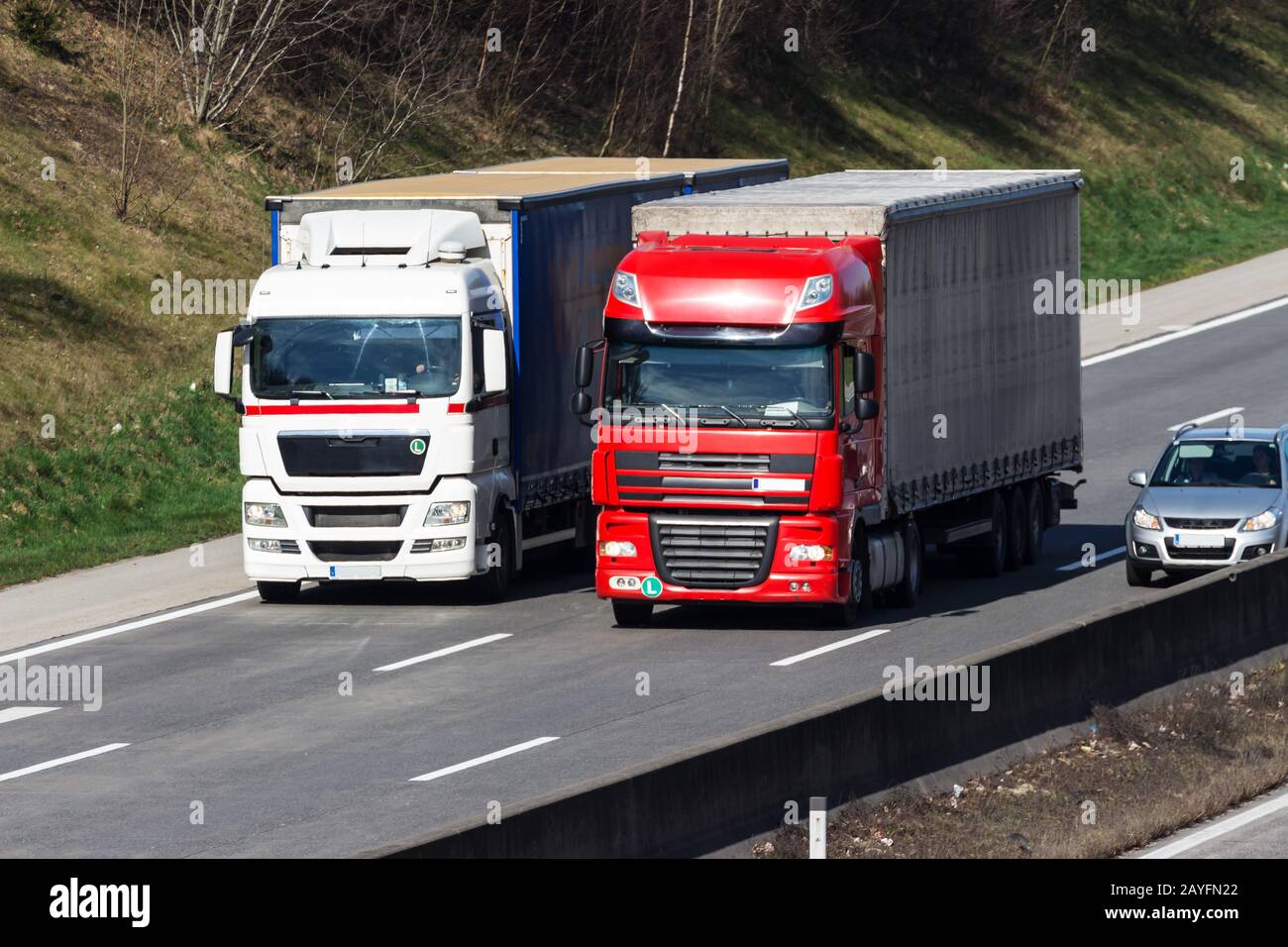 Autoverkehr - Autobahn, Lkw-Verkehr, Foto Stock