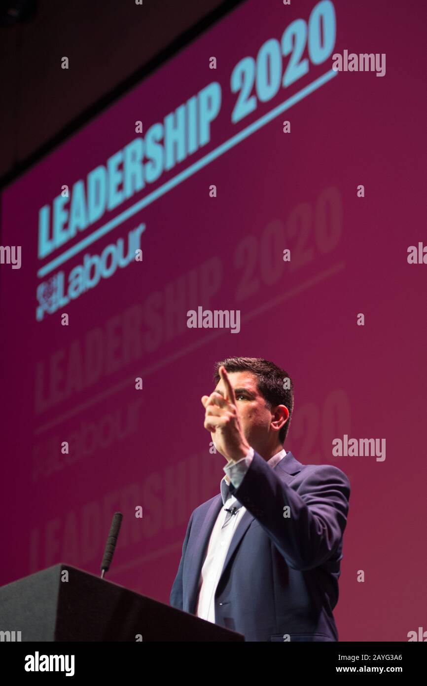 Glasgow, Regno Unito. 15th Feb, 2020. UK Labor Party Hustings per il vice leader del partito laburista britannico 2020. Foto: Richard Burgon Mp Credit: Colin Fisher/Alamy Live News Foto Stock