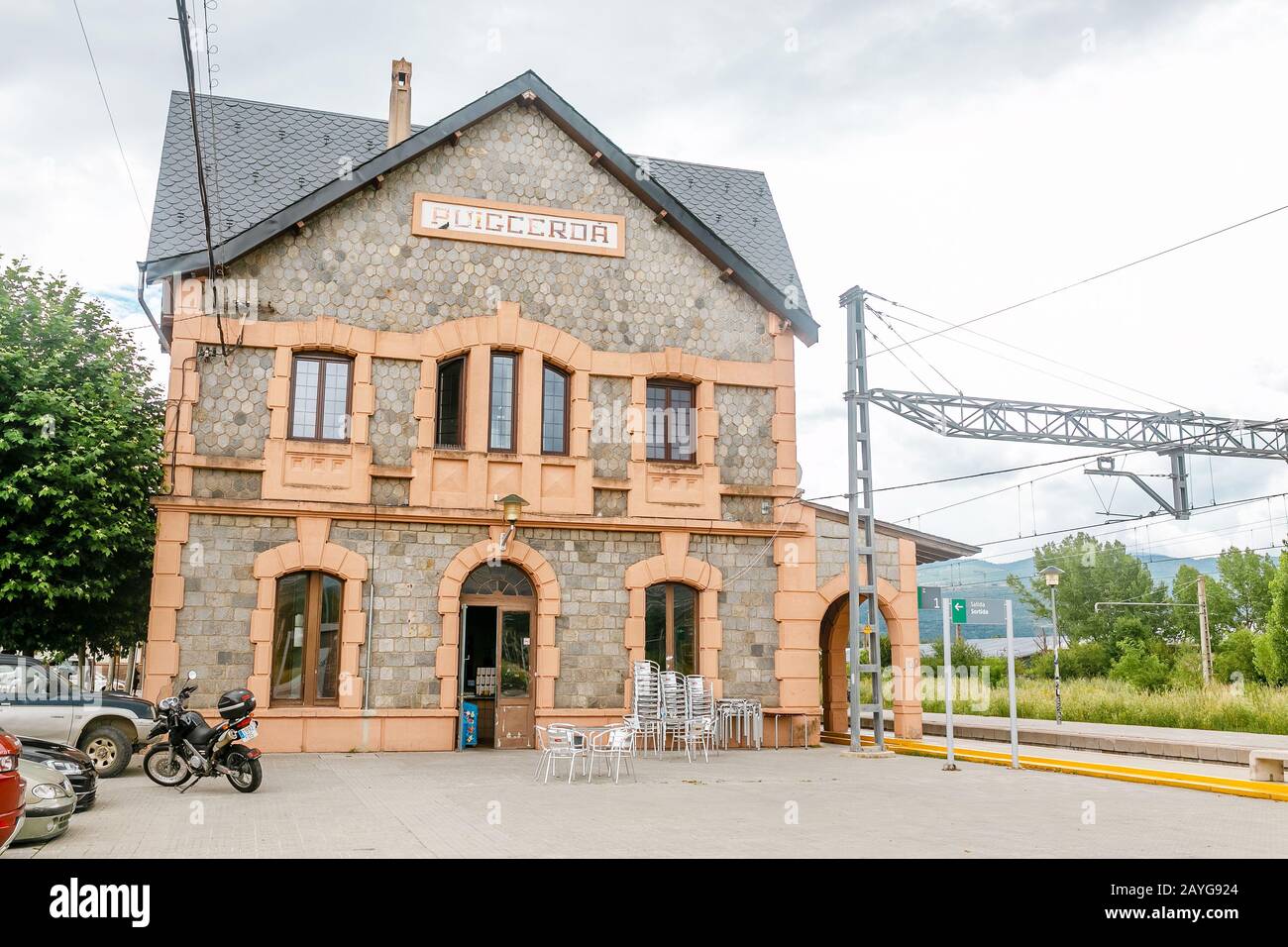 22 LUGLIO 2018, PUIGCERDA, SPAGNA: Stazione ferroviaria Puigcerda Foto Stock