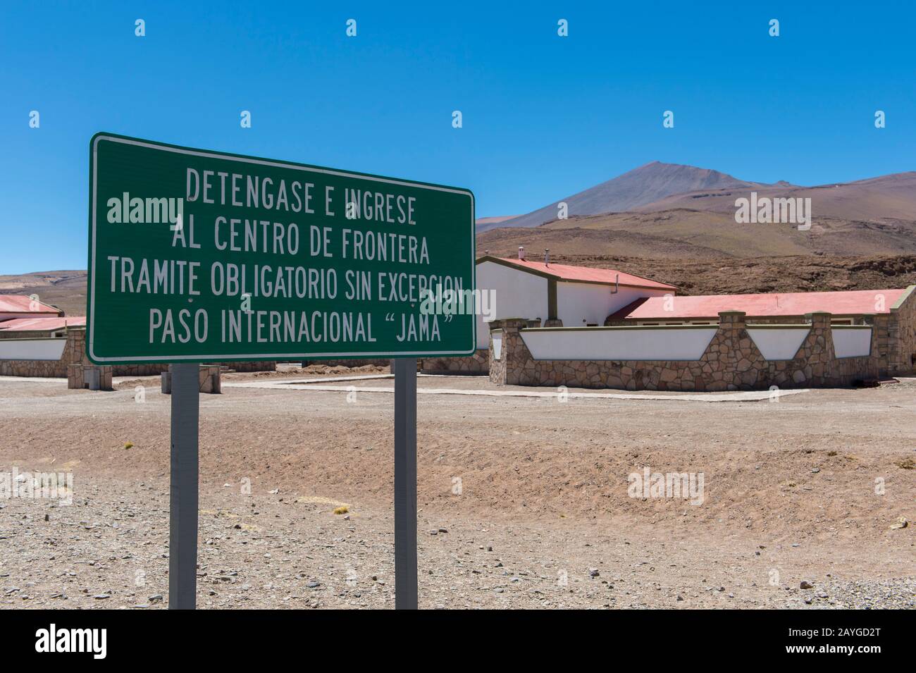Attraversamento del confine argentino verso il Cile al passo Jama nelle Ande, provincia di Jujuy, Argentina. Foto Stock