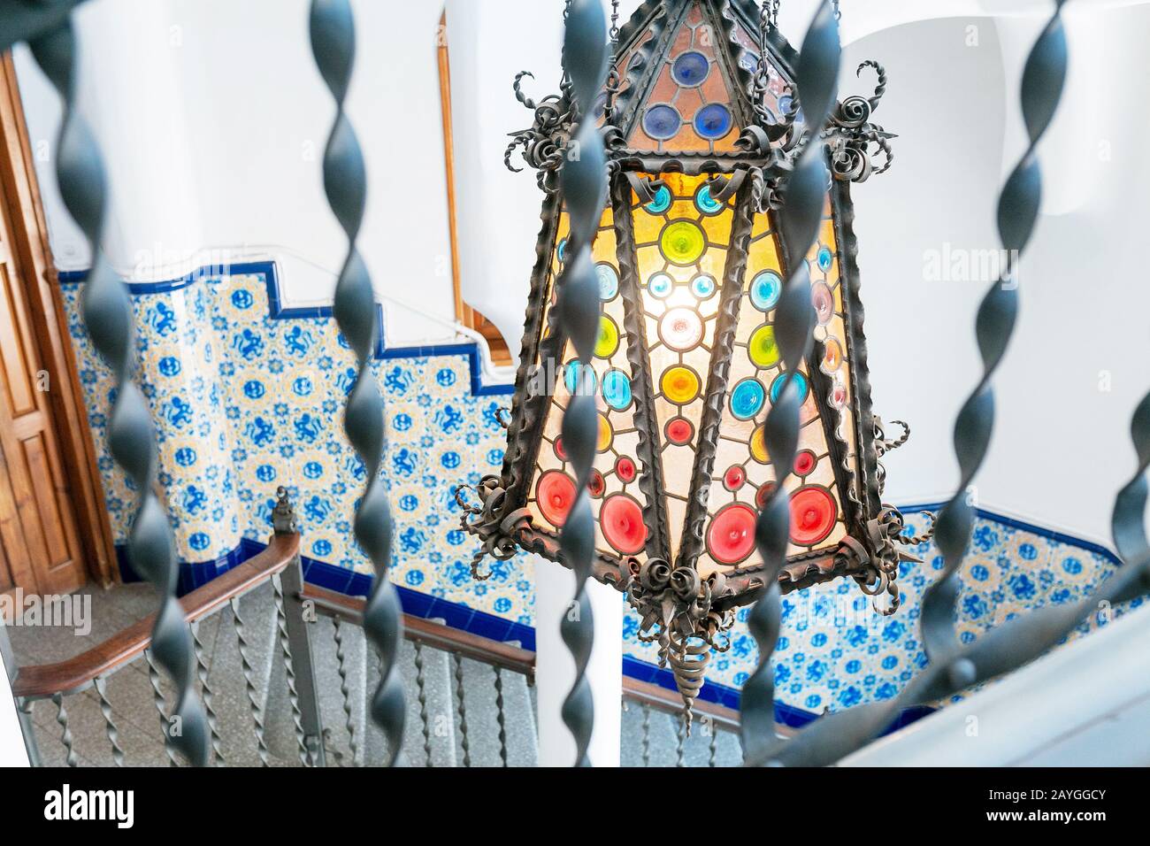 28 LUGLIO 2018, BARCELLONA, SPAGNA: Interno della torre Bellesguard progettata da Antoni Gaudi Foto Stock