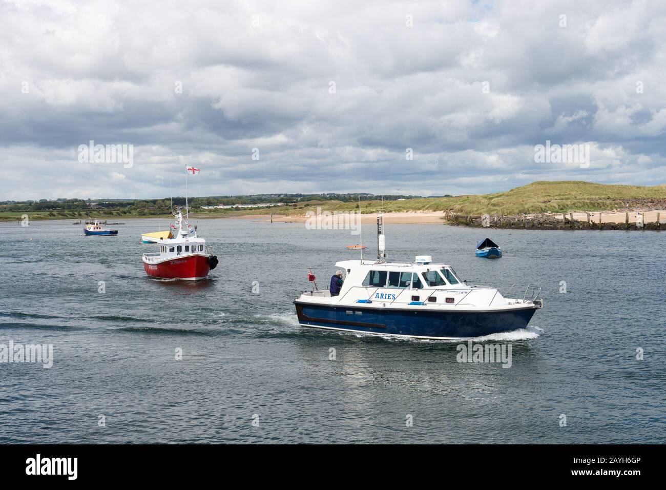 Barche sul fiume Coquet A Damble Foto Stock