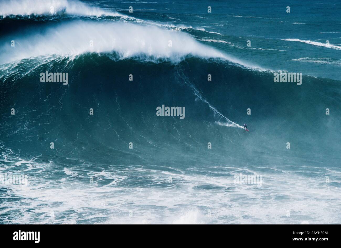 Sfida Di Navigazione Di Traino Nazaré 2020 Foto Stock