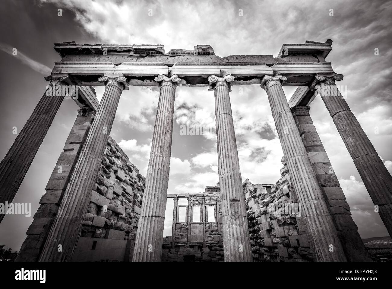 Erechtheion tempio sull'Acropoli, Atene, Grecia. E' uno dei principali punti di riferimento di Atene. Classica architettura greca antica nel centro di Atene. R Foto Stock