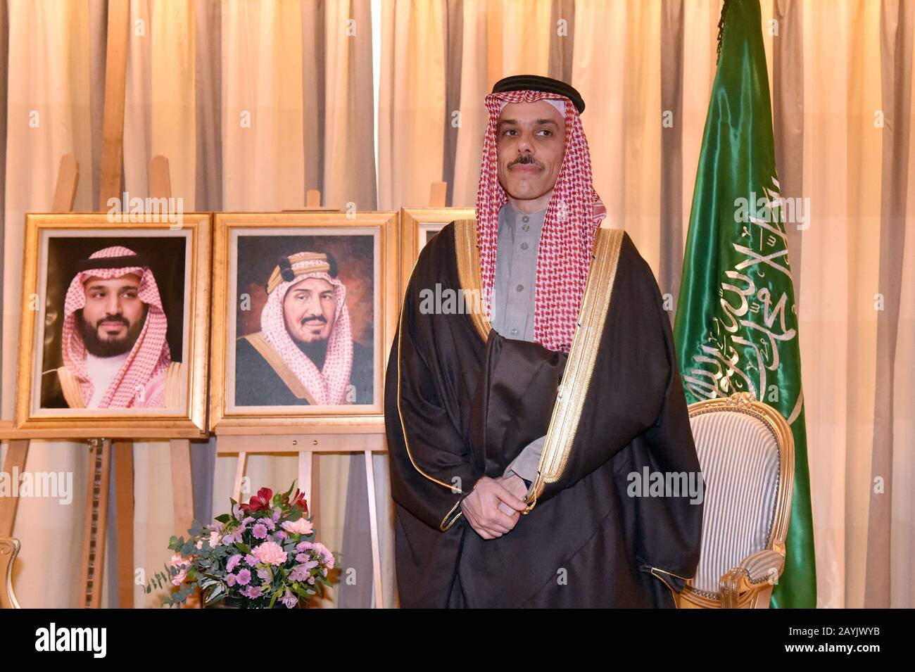 Monaco, Germania. 15th Feb, 2020. Il Principe Faisal bin Farhan al-Saud, ministro degli Esteri dell'Arabia Saudita, durante un'intervista alla Conferenza sulla sicurezza di Monaco presso l'Hotel Vier Jahreszeiten Kempinski Munich. Credito: Felix Hörhager/Dpa/Alamy Live News Foto Stock