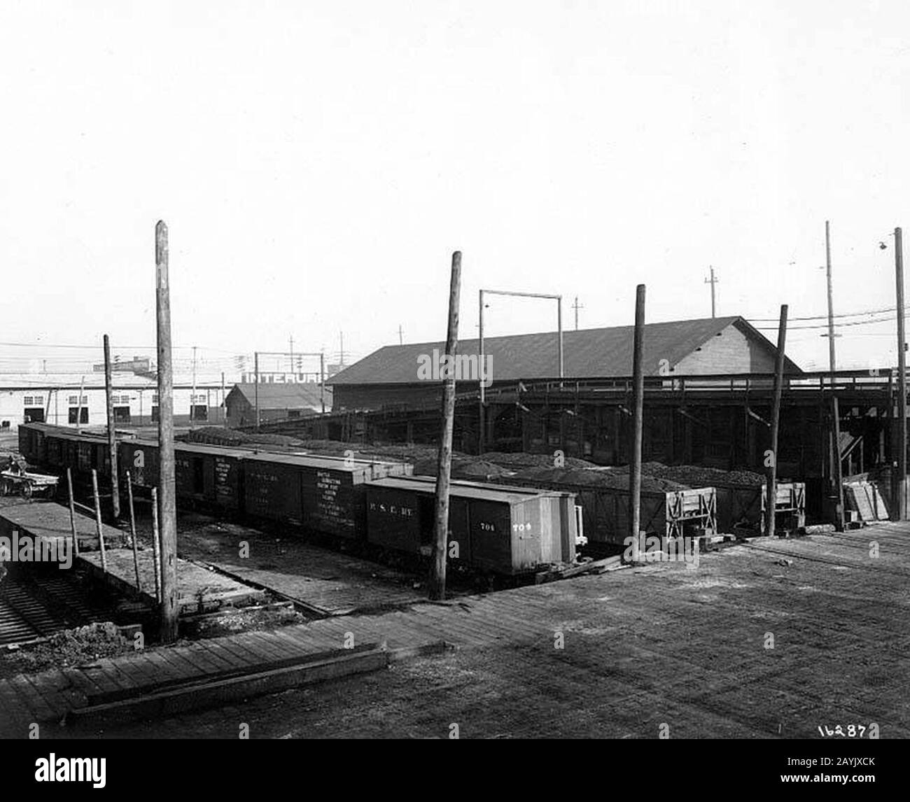 Cantiere per Puget Sound Electric Ry e Seattle Electric Co, Olive Way tra 6th Ave e 7th Ave, Seattle (CURTIS 946). Foto Stock