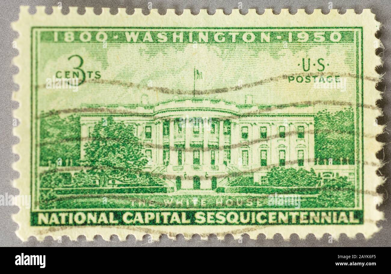 Un francobollo statunitense del 1950 in commemorazione del Sesquicentennial della capitale nazionale che mostra La Casa Bianca. Foto Stock