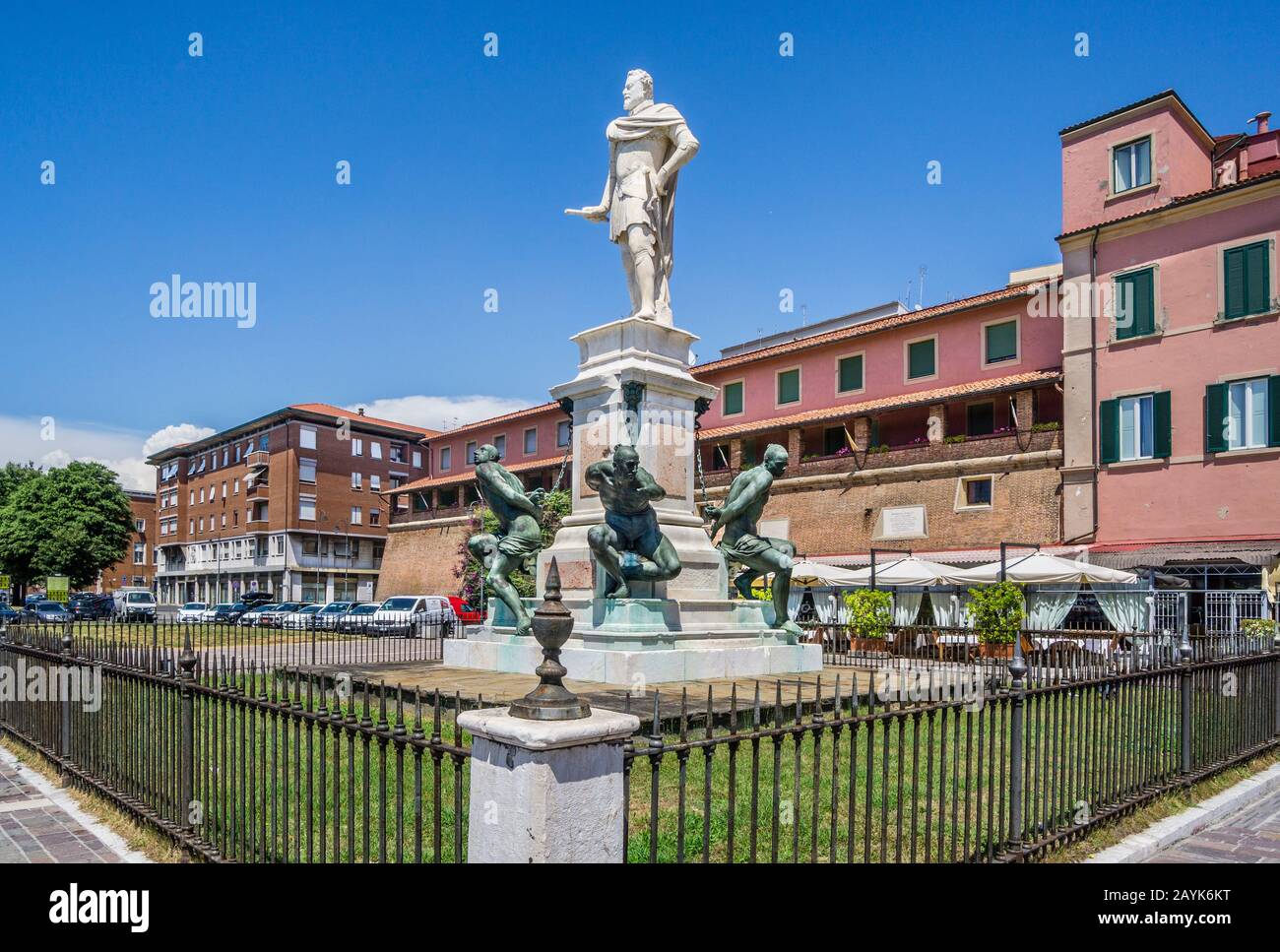 Monumento dei Quattro Mori (Monumento dei quattro Mori) completato nel 1626 per commemorare le vittorie di Ferdinando i di Toscana sugli Ottomani, L. Foto Stock