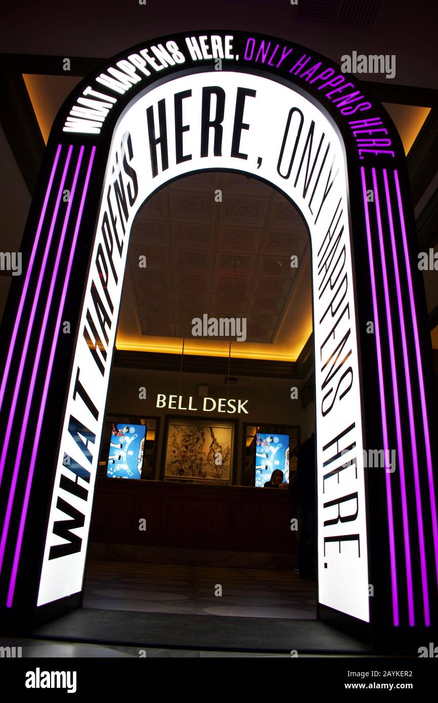 Nuovo Slogan Di Las Vegas, Motto, Tema: 'Quello Che Succede Qui, Solo Qui, Un Luminoso Display A Las Vegas, Nevada Foto Stock