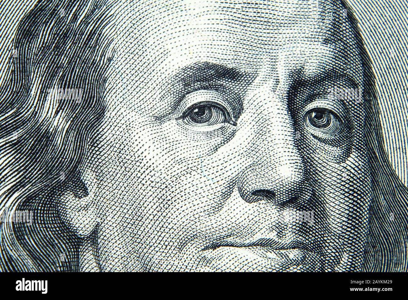 Vista ravvicinata della banconota da 100 dollari. Il ritratto del Presidente degli Stati Uniti Benjamin Franklin figura su un conto di cento dollari. Dollari Americani Denaro Contante Foto Stock