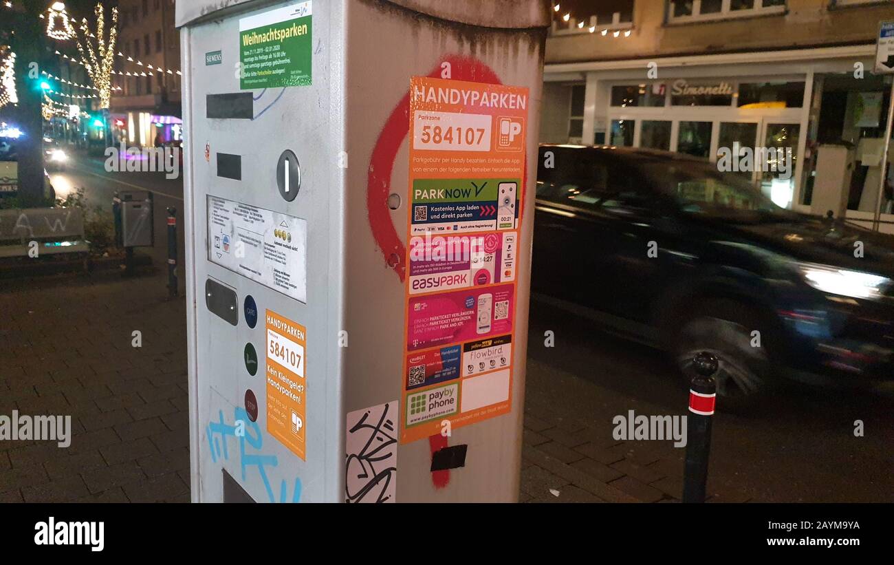 Parcheggio, parcheggio a pagamento con telefono cellulare, Paesi Bassi Foto Stock