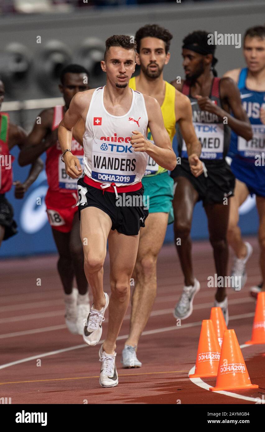Doha - QATAR - 27 SETTEMBRE: Julien Wanders (sui) in gara nelle manche maschili 5000m durante il giorno uno dei campionati mondiali di atletica 17th di Doha 2019 Foto Stock