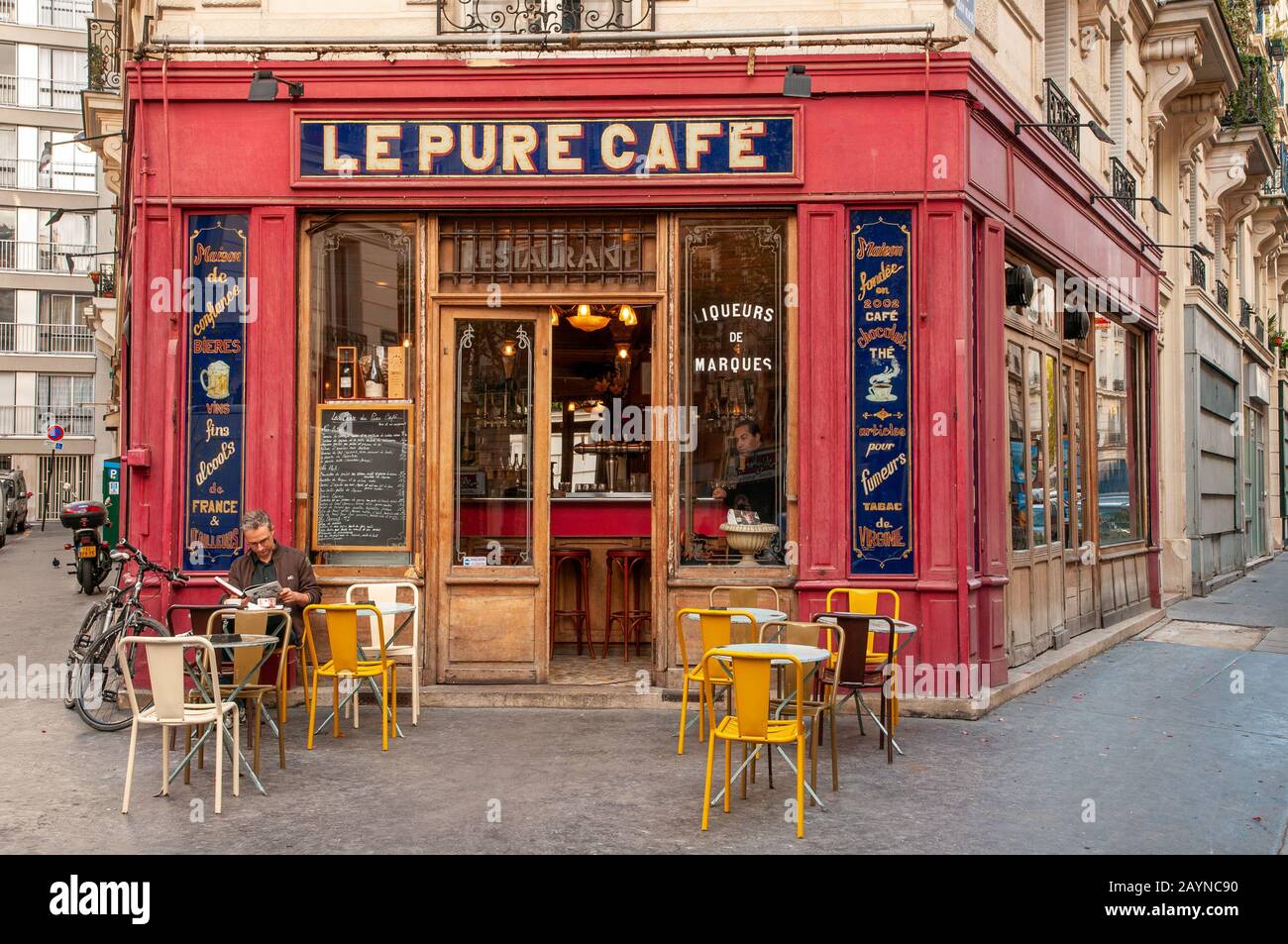 Le Cafe Puro in undicesimo arrondissement, Parigi, Francia Foto Stock
