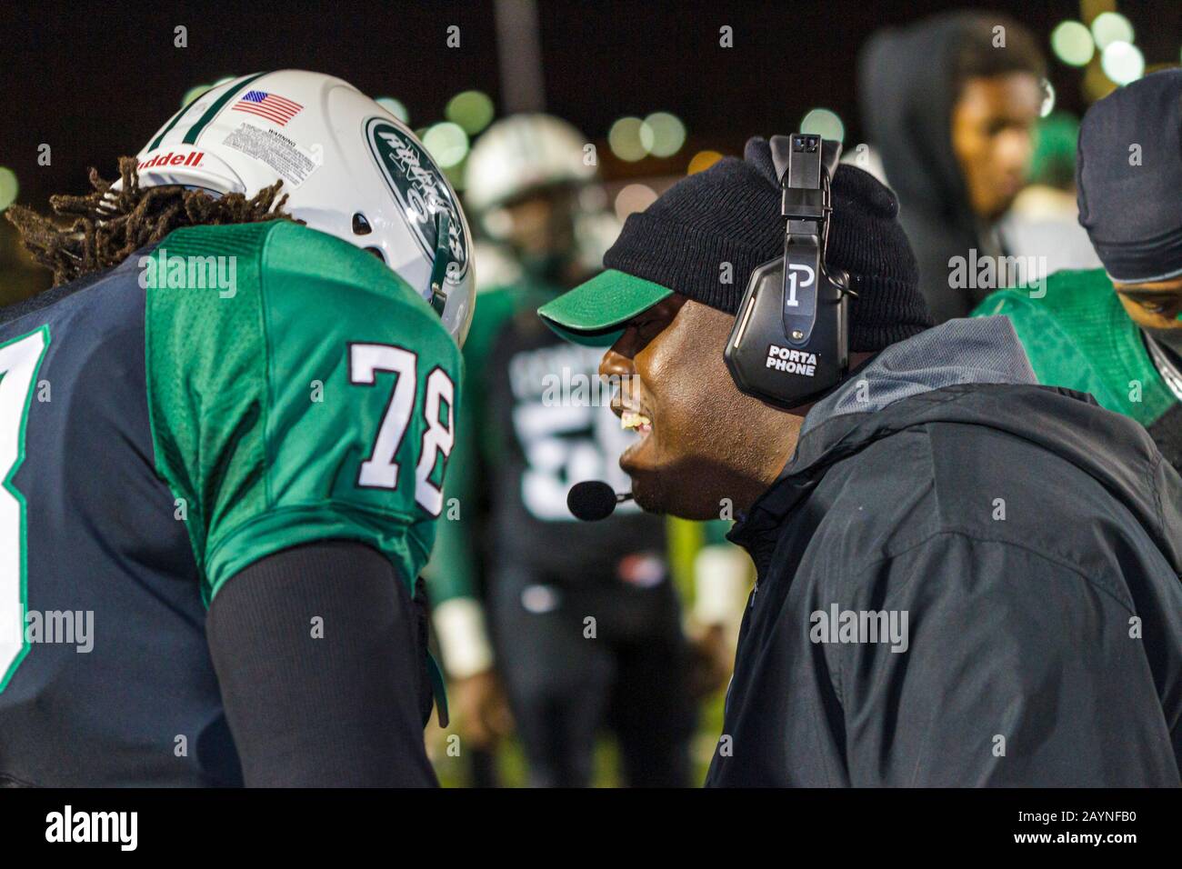 Miami Florida, Liberty City, Miami Dade College North Campus, Stadio Traz Powell, partite di football delle scuole superiori, Central vs South Dade, Black Blacks African Foto Stock