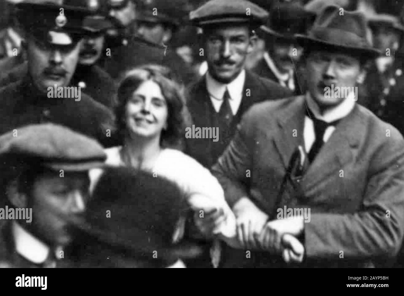 Annie KENNEY (1879-1953) attivista politico inglese e suffragetta agli arresti - data sconosciuta Foto Stock