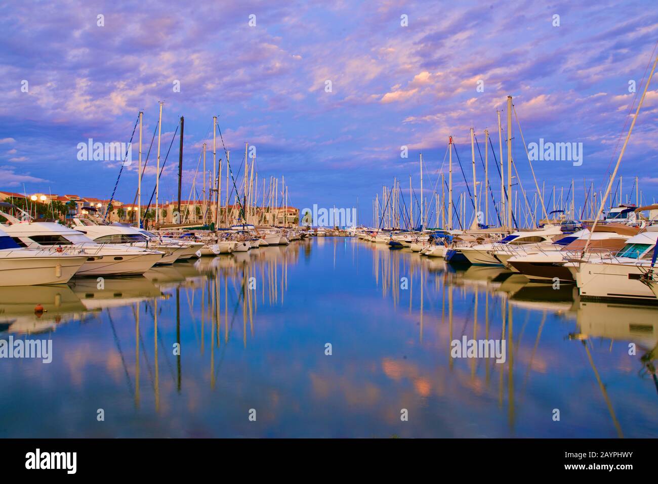 Blu marina di Argelès in serata Foto Stock