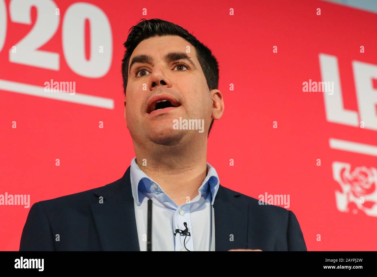 Business Design Center, North London, Regno Unito. 16 febbraio 2020 - il vice candidato alla leadership del partito laburista Richard Burgon MP per Leeds East e il segretario di Stato ombra per la giustizia e il cancelliere Shadow Lord parla in occasione di un evento organizzato dal partito cooperativo che si tiene presso il Business Design Center, Londra del Nord, Regno Unito. Credito: Dinendra Haria/Alamy Live News Foto Stock