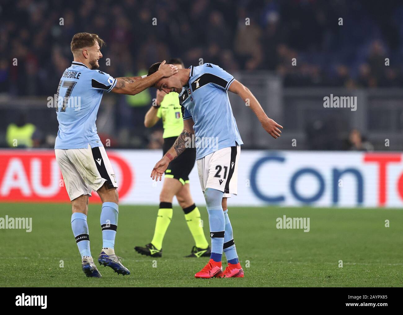 Stadio Olimpico, Roma, Italia. 16th Feb, 2020. Serie A Football, Lazio vs Inter Milan; Sergej Milinkovic Savic del Lazio festeggia dopo aver segnato in 69th minuto per 2-1 Credit: Action Plus Sports/Alamy Live News Foto Stock