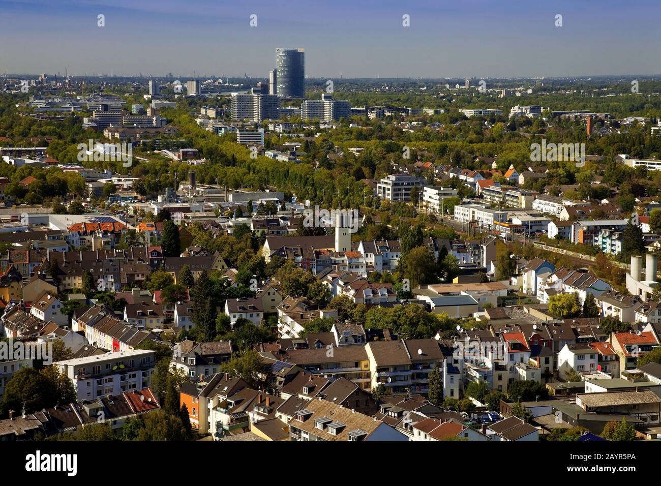 Vista dal castello di Godesburg alla città interna con la Posttower, Germania, Renania settentrionale-Vestfalia, Bonn Foto Stock