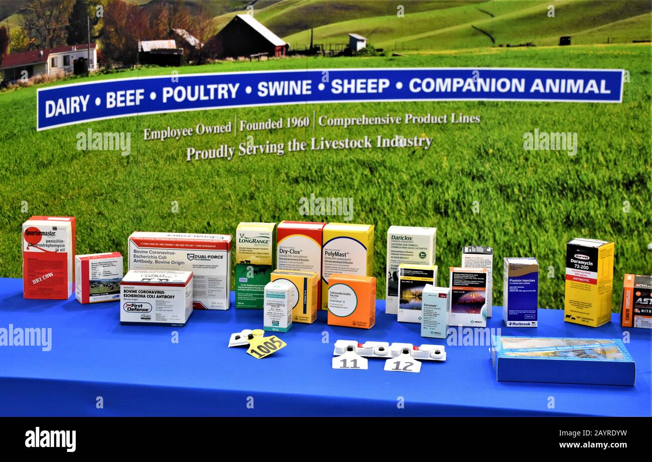 Farmaci da dare agli animali per motivi medici Mostra al mondo AgExpo a Tulare Foto Stock