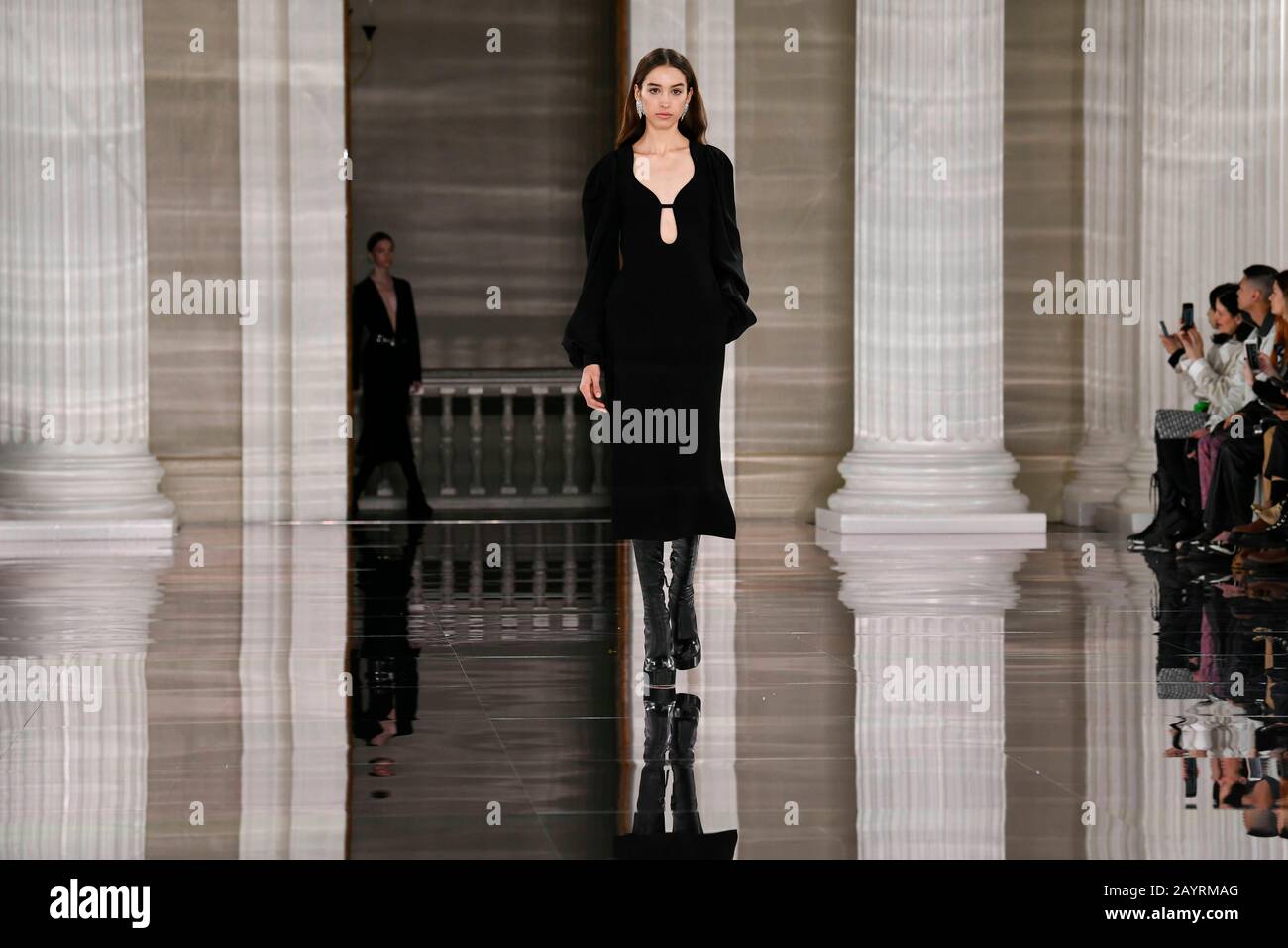 Victoria Beckham AW20 Runway durante la settimana della Moda di Londra Febbraio 2020 - Londra, UK 16/02/2020 | utilizzo in tutto il mondo Foto Stock