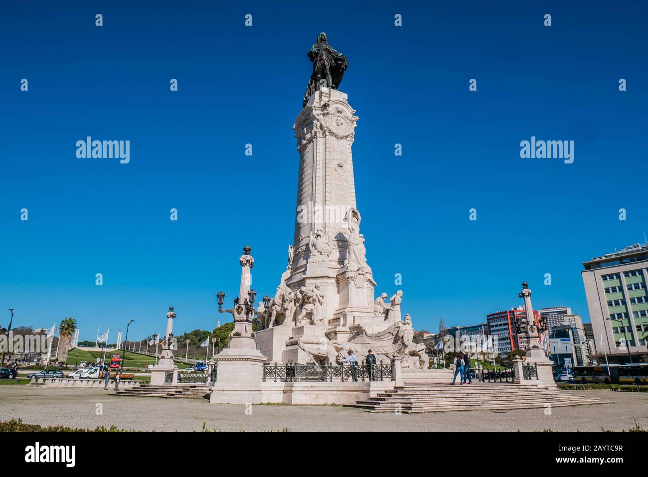 Il Marchese di Pombal Square è un'importante rotatoria nella città di Lisbona, Portogallo. Si trova tra Avenida da Liberdade e Eduard Foto Stock