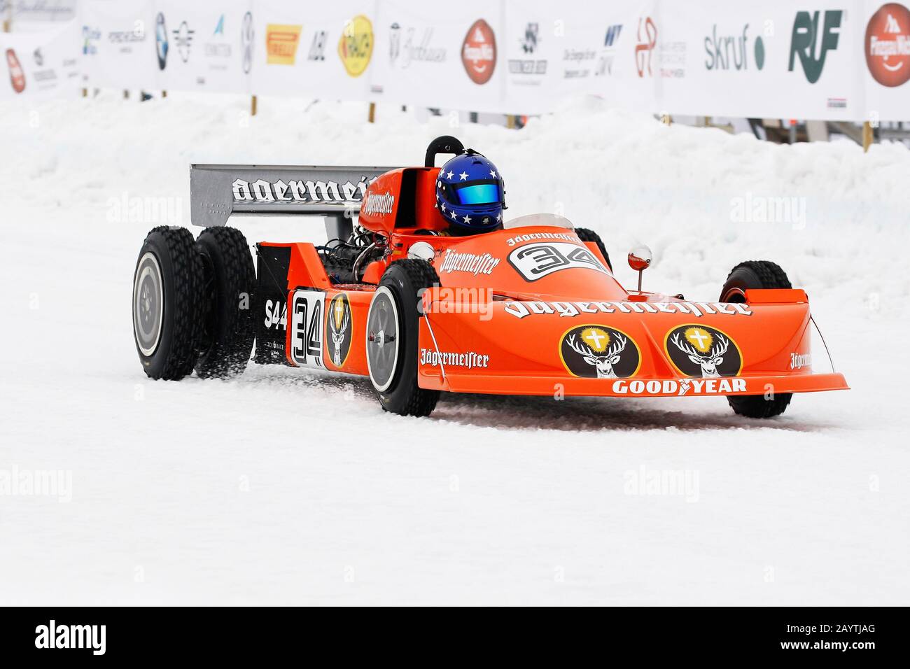 GP Ice Race 2020, Formula 1 Jaegermeister March-Cosworth dal 1976, guidato da Hans Joachim Stuck che ha guidato anche questa vettura nel 1976 Formula 1 World Foto Stock
