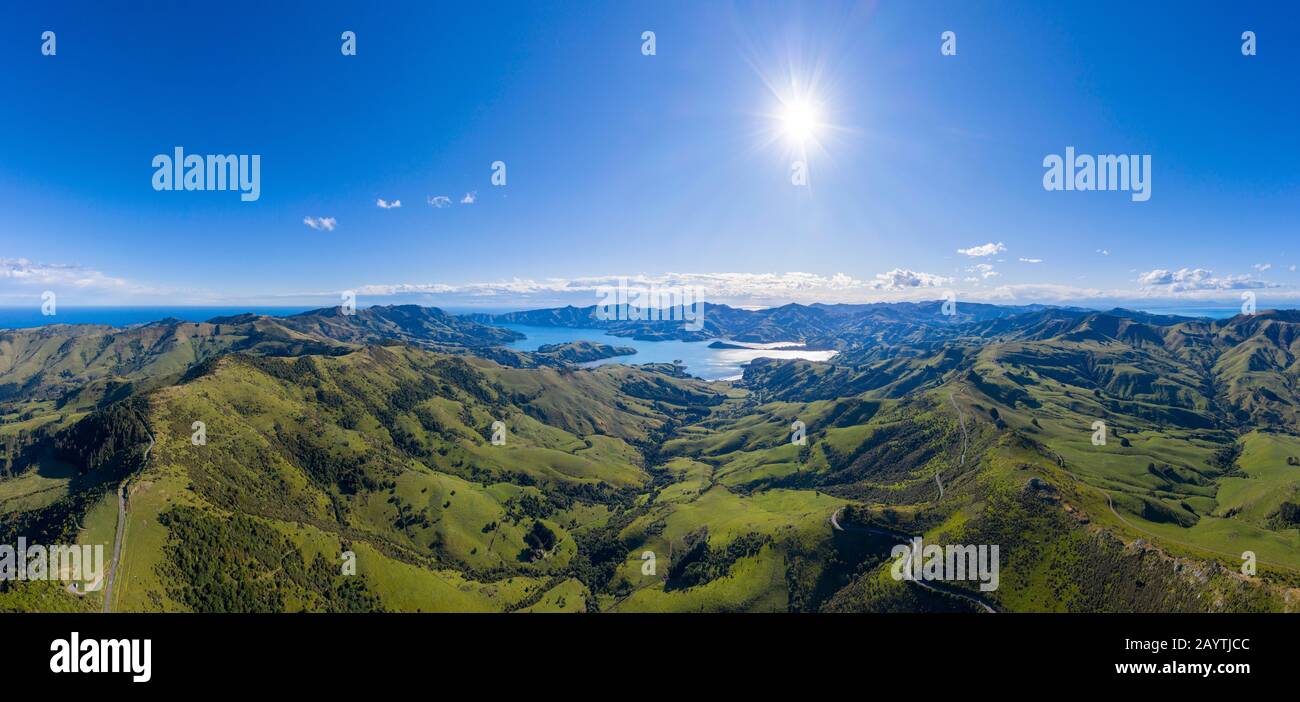 La Penisola Delle Banche Si Affaccia Su Akaroa, Vicino A Christchurch, Canterbury, South Island, Nuova Zelanda Foto Stock