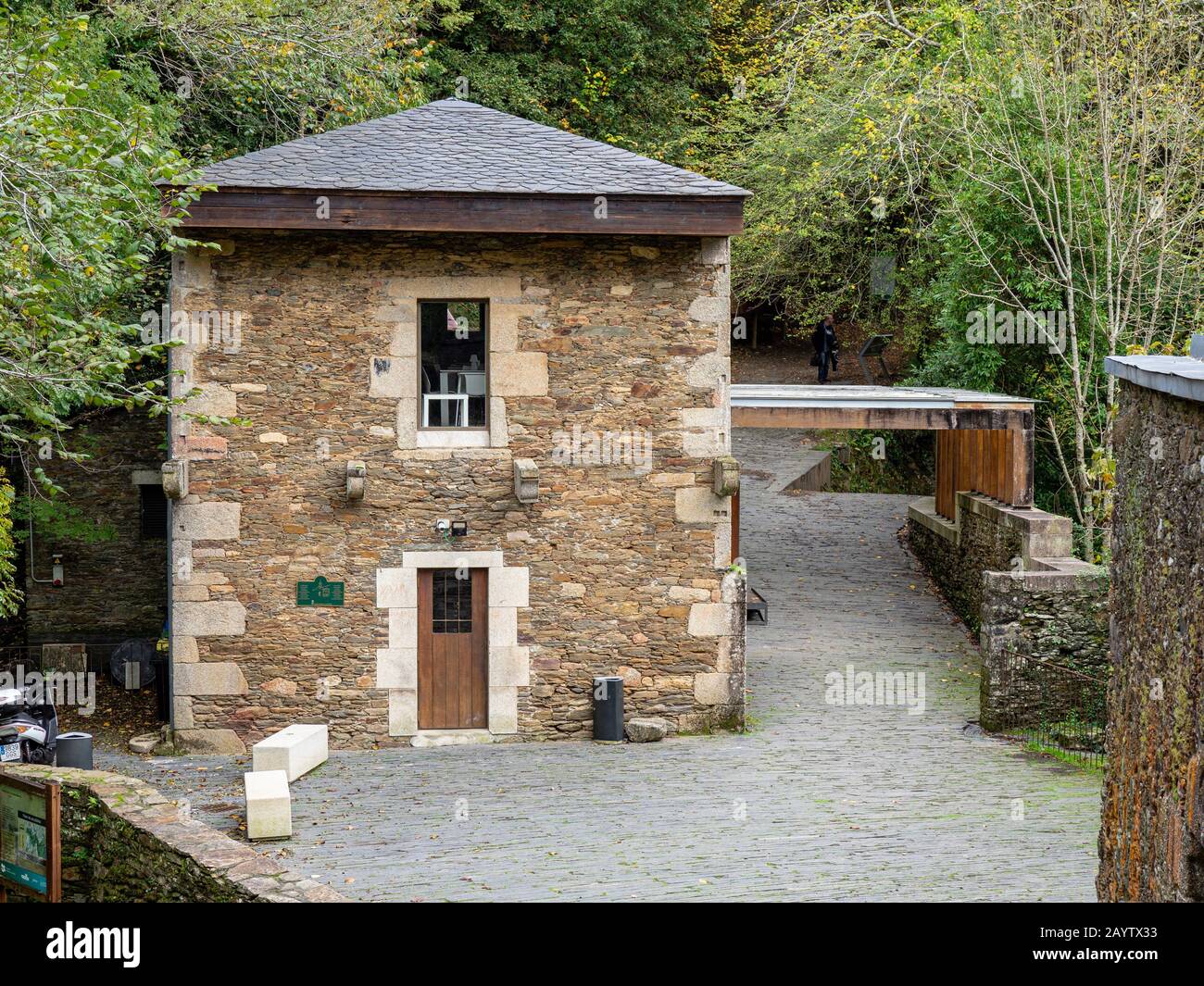 Monasterio de San Juan de Caaveiro, parque Natural Fragas del Eume,? Provincia de la Coruña, Galizia, Spagna. Foto Stock