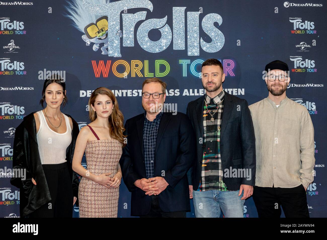 17.02.2020, foto di gruppo con Lena Meyer-Landrut (lr), Anna Kendrick, Walt Dohrn, Justin Timberlake e Mark Forster alla fotocellula per il film Trolls World Tour presso il Waldorf Astoria Hotel di Berlino. Il nuovo film animato di DreamWorks Animation, distribuito da Universal Pictures International Germany, sarà lanciato a livello nazionale il 23 aprile 2020 nei cinema tedeschi. | utilizzo in tutto il mondo Foto Stock