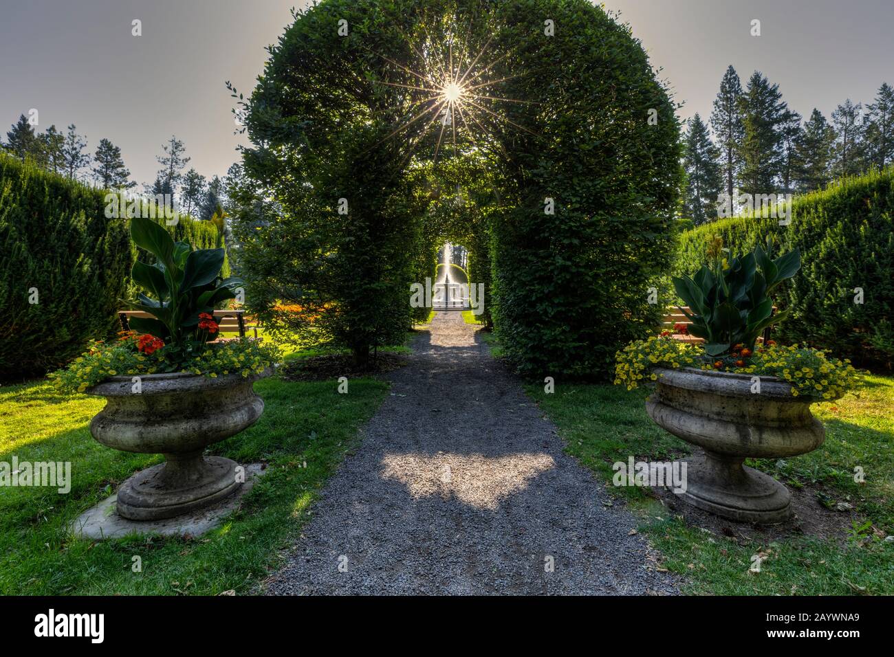 Questo e' l'ingresso laterale ai Giardini Duncan. Un giardino formale situato nel Manito Park. Foto Stock